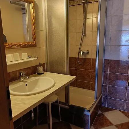 מלון Kreutzer 3*