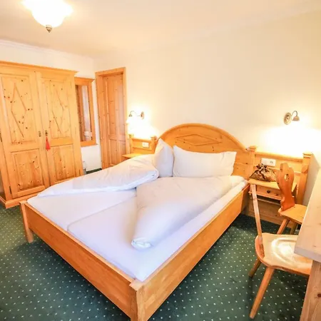 מלון Kreutzer טאופליץ